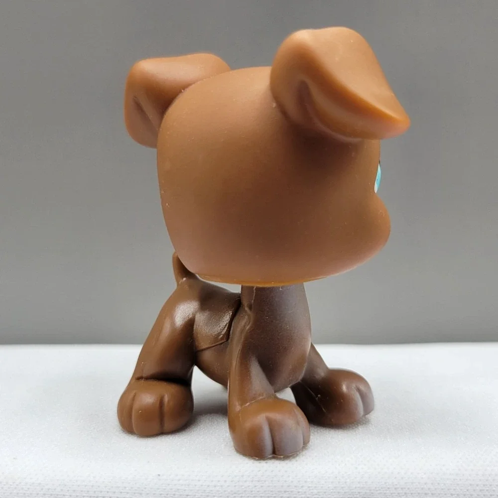 Littlest Pet Shop #83 Boxer Puppy Dog Brown White Blue Dot Eyes Figure Hasbro